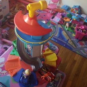 Paw Patrol look out